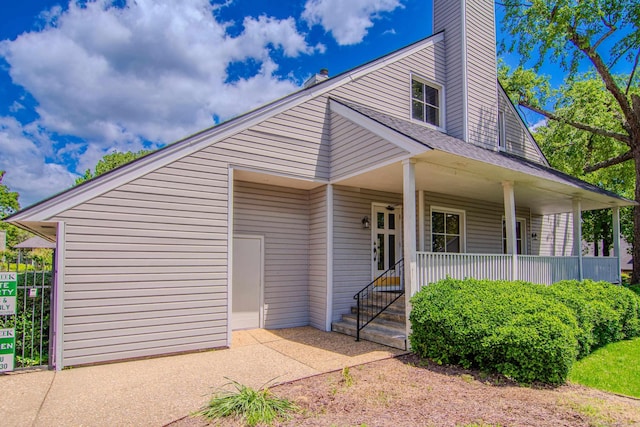 view of front of property with covered porch