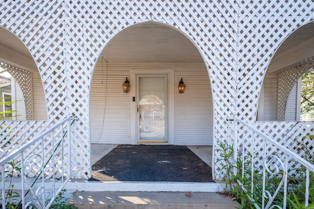 view of property entrance