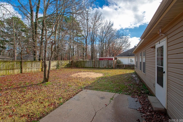 view of yard with a patio area