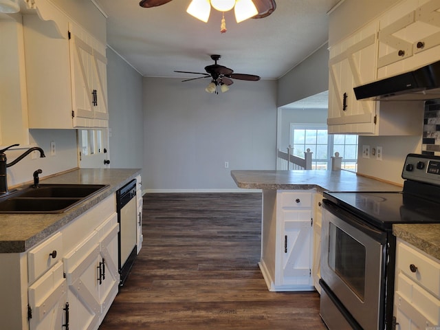 kitchen with kitchen peninsula, ceiling fan, sink, electric stove, and white cabinetry