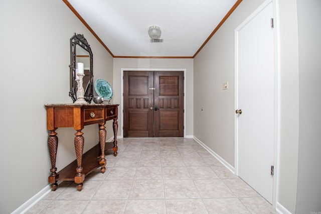 foyer with crown molding