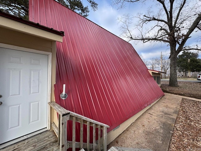 view of home's exterior