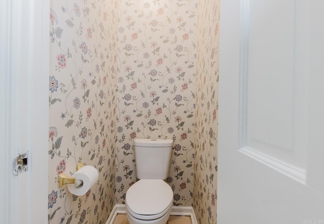 bathroom featuring toilet