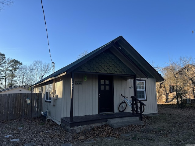 view of front of property