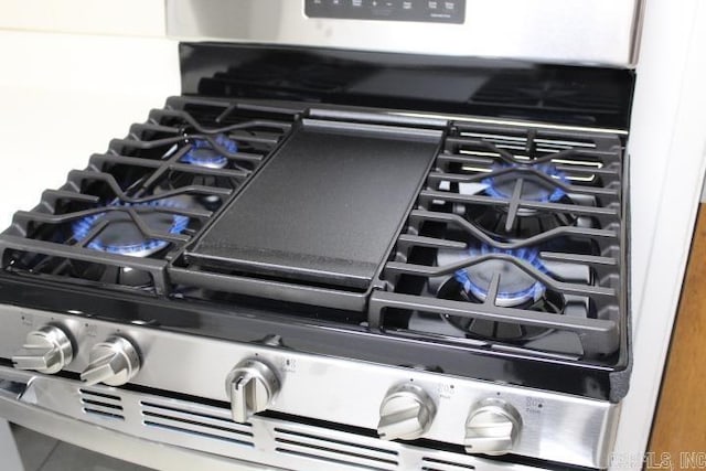 details with stainless steel range with gas cooktop