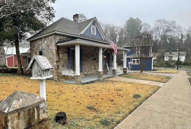 view of front facade featuring covered porch