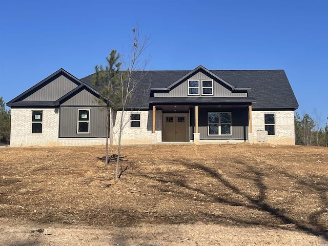 view of front of property with a porch