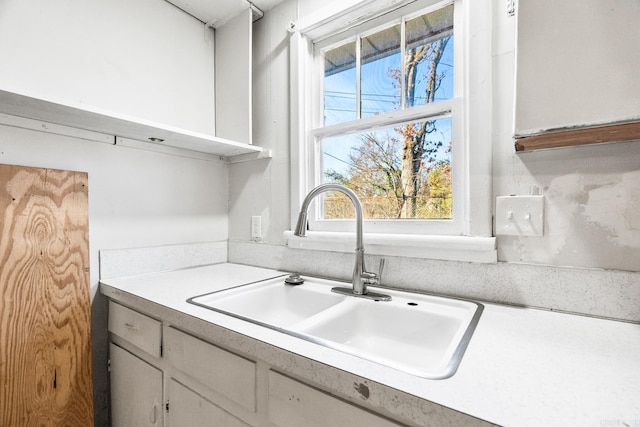 kitchen featuring sink