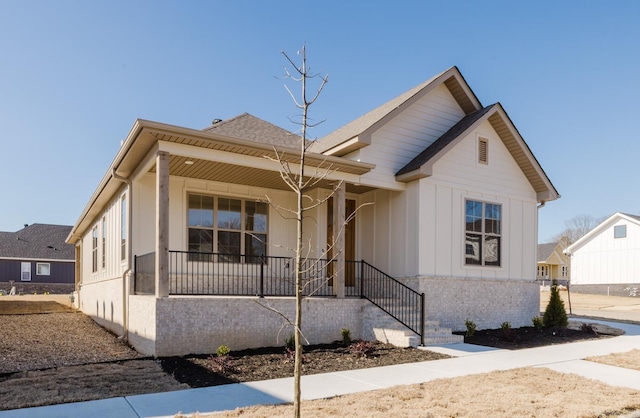 view of front of house with covered porch