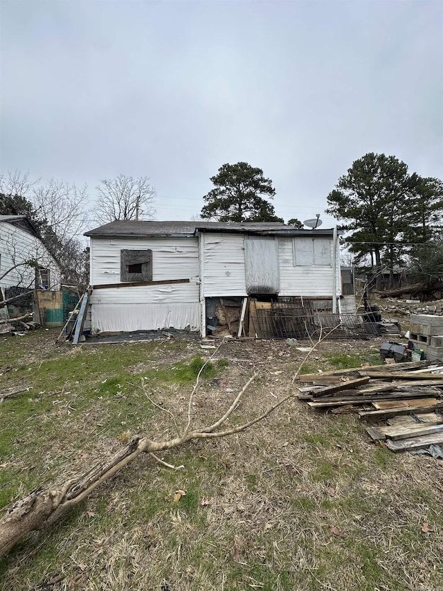 view of outdoor structure