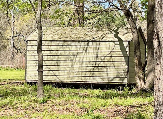 view of outdoor structure