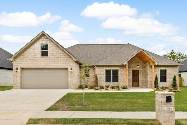 view of front of property with a front yard