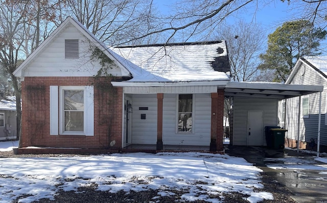 bungalow featuring covered porch