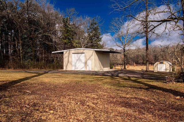 view of outdoor structure with a yard