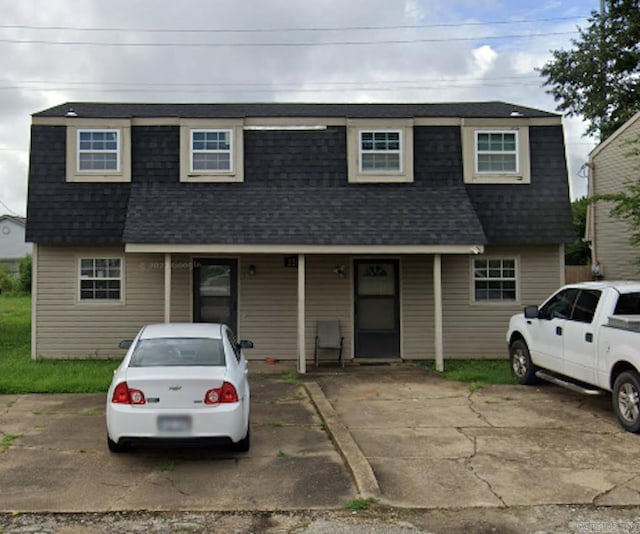 view of front of house