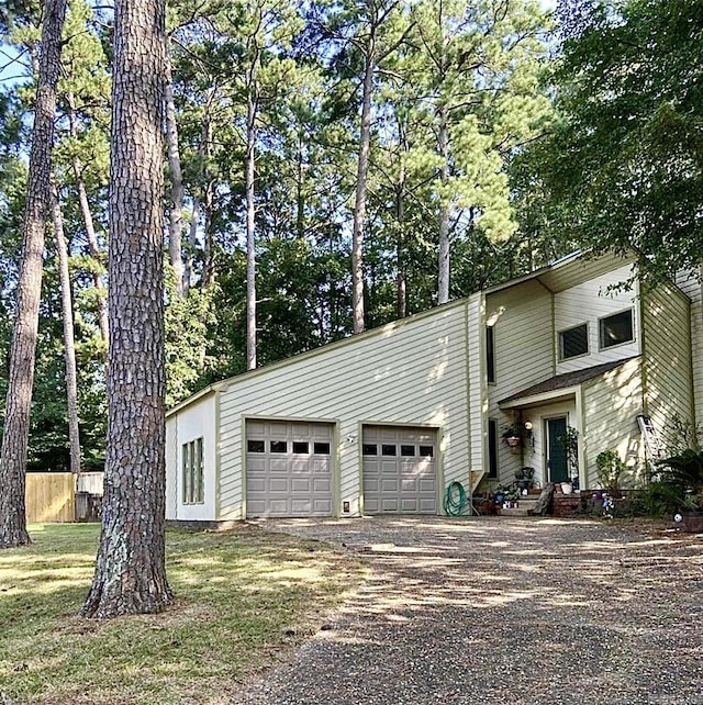 view of front facade with a garage