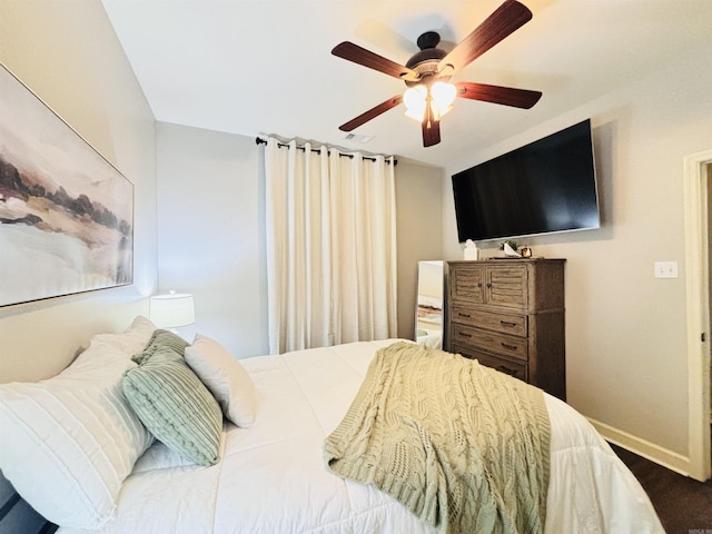 bedroom featuring ceiling fan