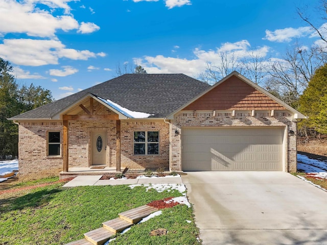 view of front facade featuring a garage