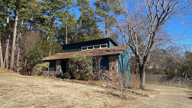 view of front facade