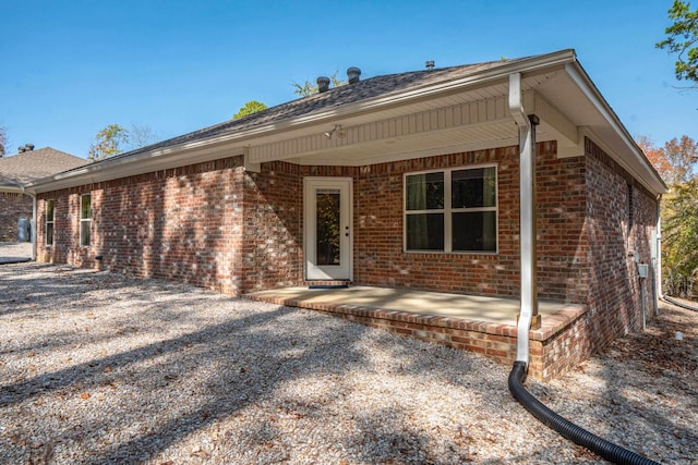 view of front of home featuring a patio