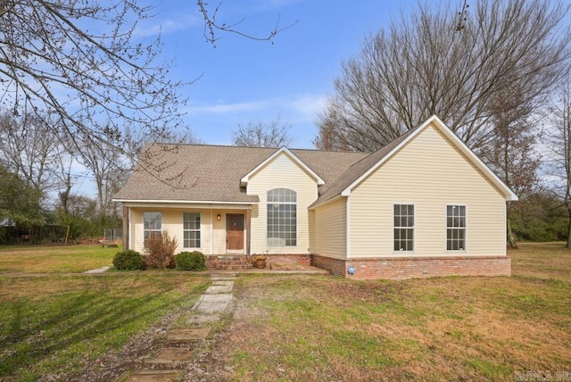 single story home with a front yard