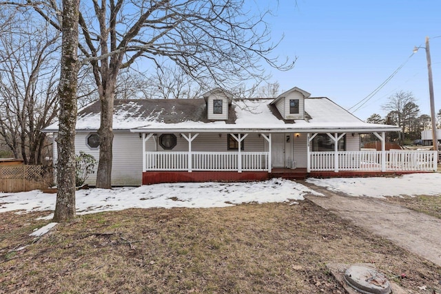 view of front of house featuring covered porch