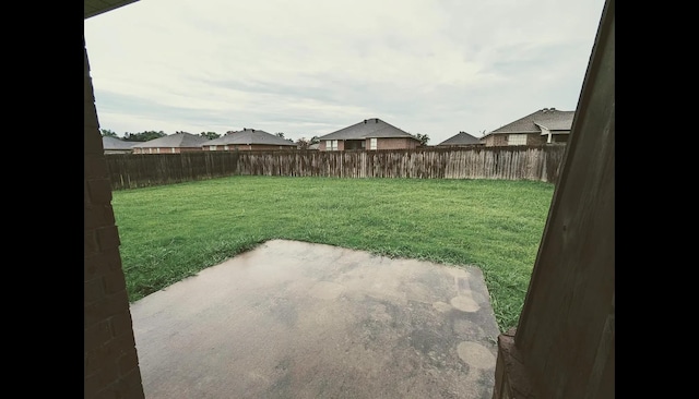 view of yard with a patio