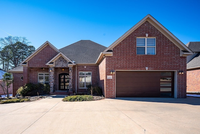 view of front property featuring a garage