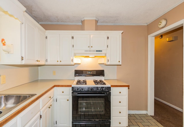 kitchen with range with gas cooktop, sink, crown molding, a textured ceiling, and white cabinets