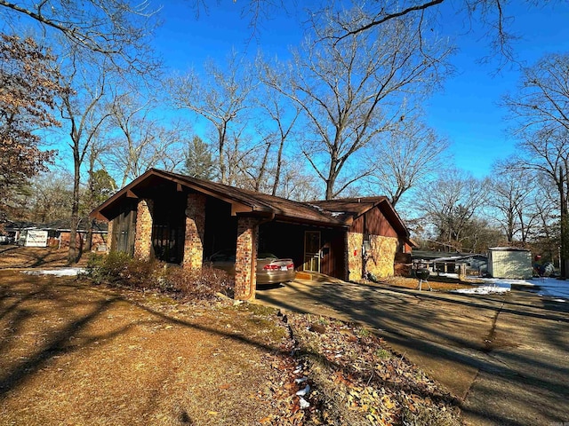 view of home's exterior