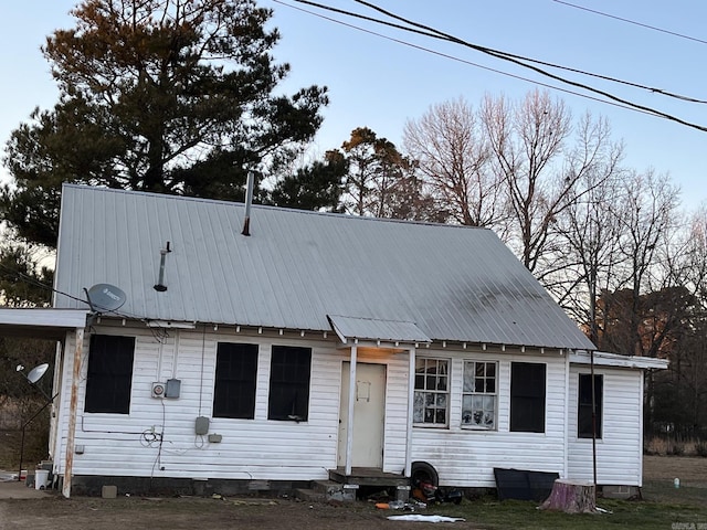 view of front of property