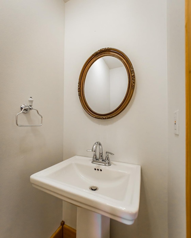 bathroom with sink