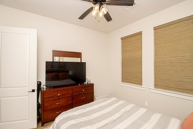 bedroom featuring ceiling fan