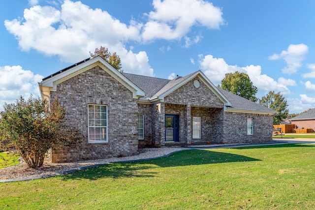 view of front of house with a front yard