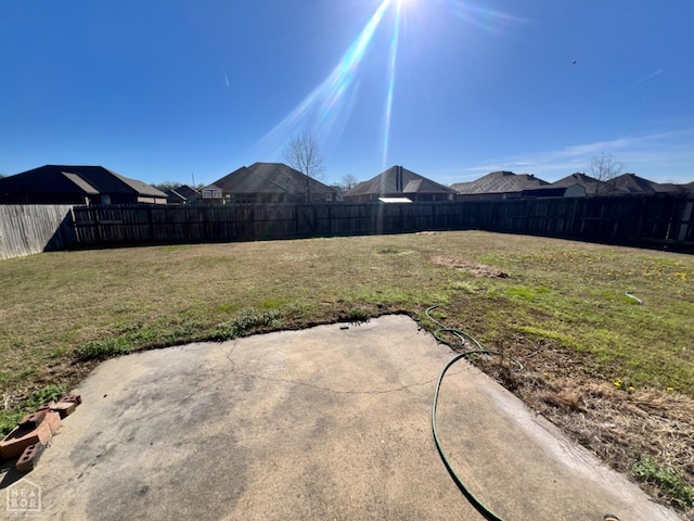 view of yard with a patio area