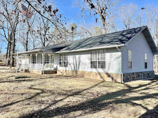 view of front of house featuring a porch