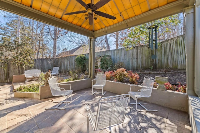 view of patio featuring ceiling fan and an outdoor hangout area