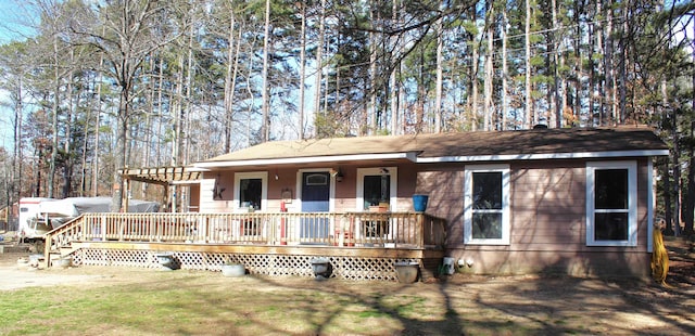 single story home featuring a porch