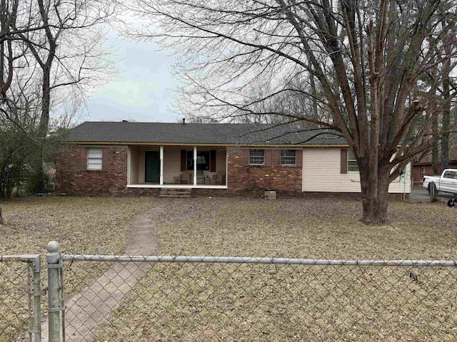 ranch-style house with covered porch