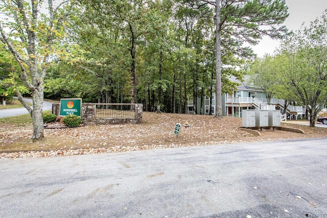 view of yard featuring mail boxes