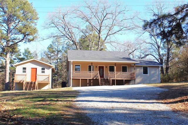 view of front facade featuring covered porch