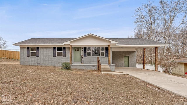 single story home with a carport