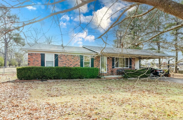 view of front facade featuring a carport