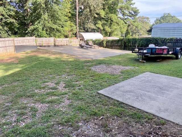 view of yard with a patio area