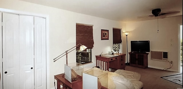 carpeted living room featuring ceiling fan