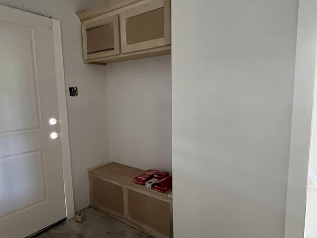 1850 Pecan Creek Dr, Conway, AR 72034 - view of mudroom