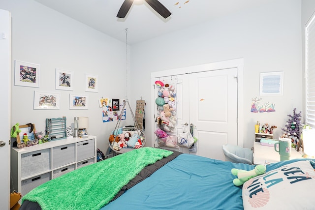 bedroom featuring ceiling fan