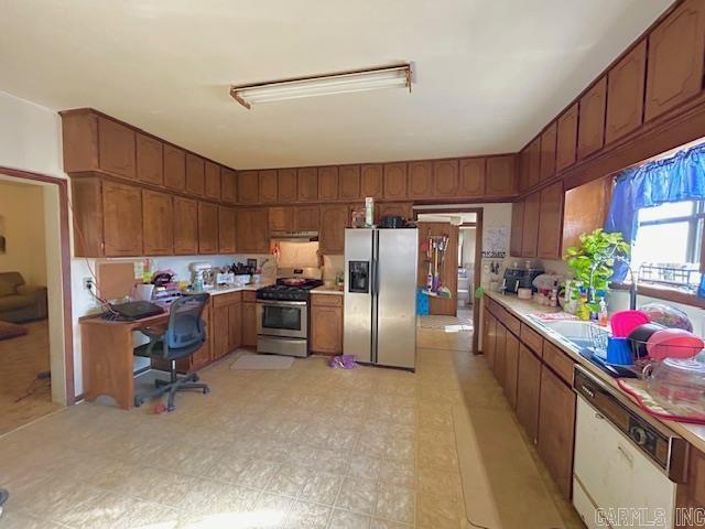 kitchen featuring appliances with stainless steel finishes