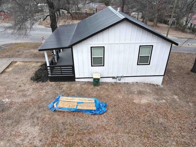 view of property exterior