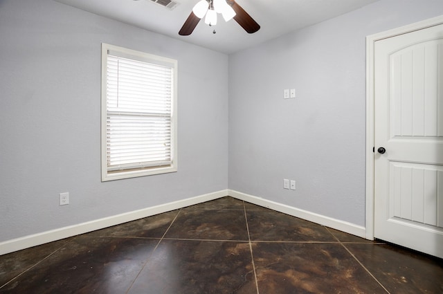 empty room featuring ceiling fan